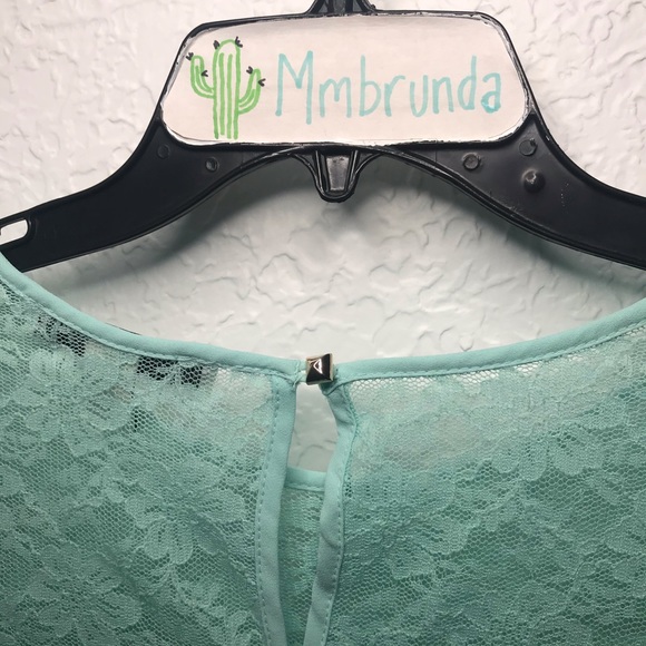 Forever 21 Mint Green Lace Bow Front Blouse - Picture 2 of 8